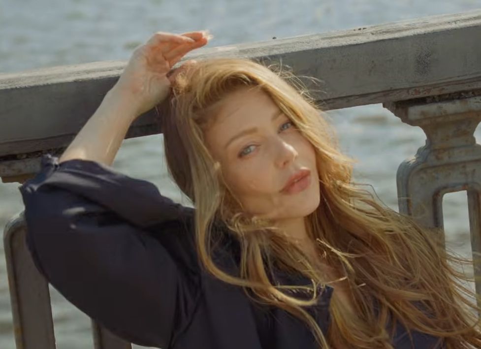TІNA KAROL